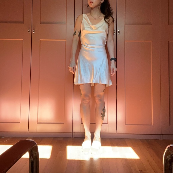 Mirror Palais Mini Plunge Dress - Picture 7 of 7